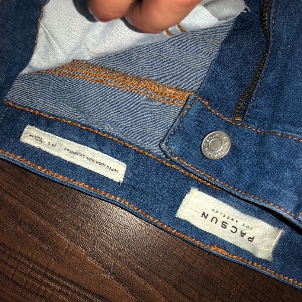 Jeans - Picture 2 of 2